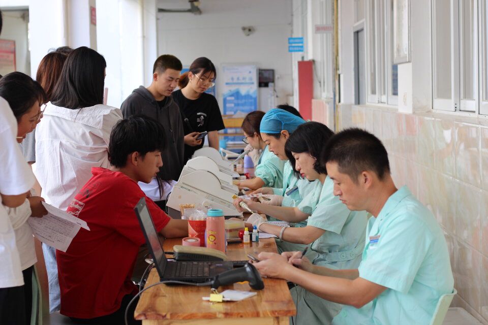 1.活动现场.jpg 1.活动现场.jpg