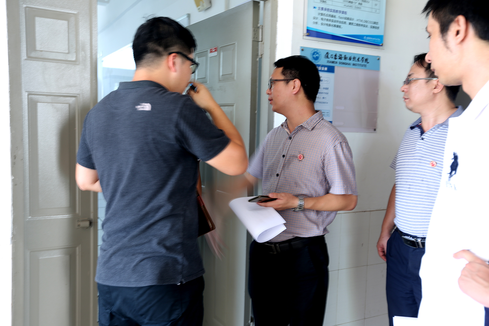 LONG2232.JPG LONG2232.JPG